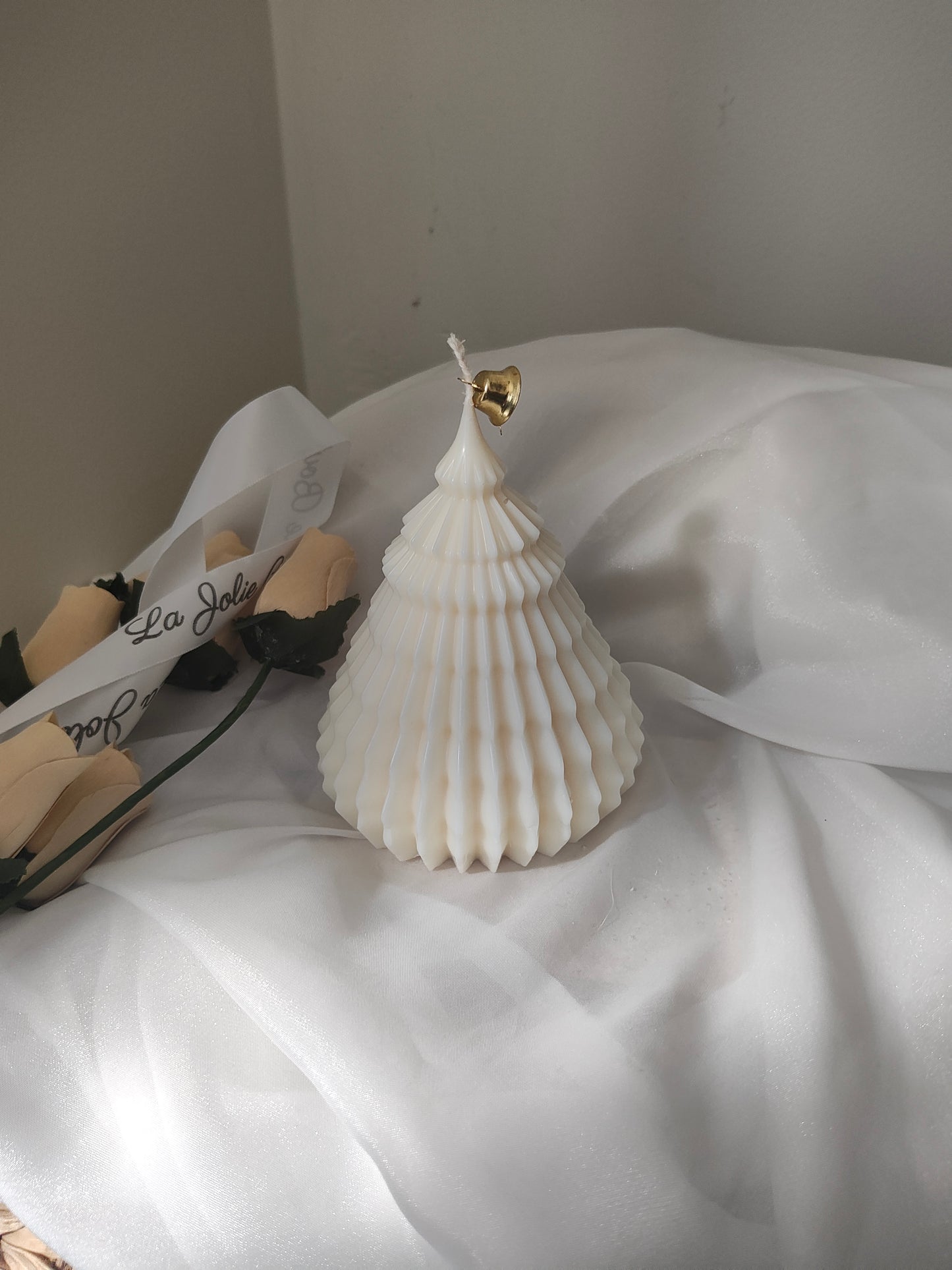 Decorative Christmas tree soy candle