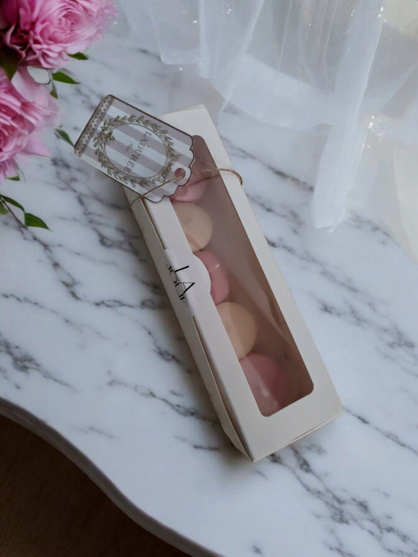 Small Macaron candles in box