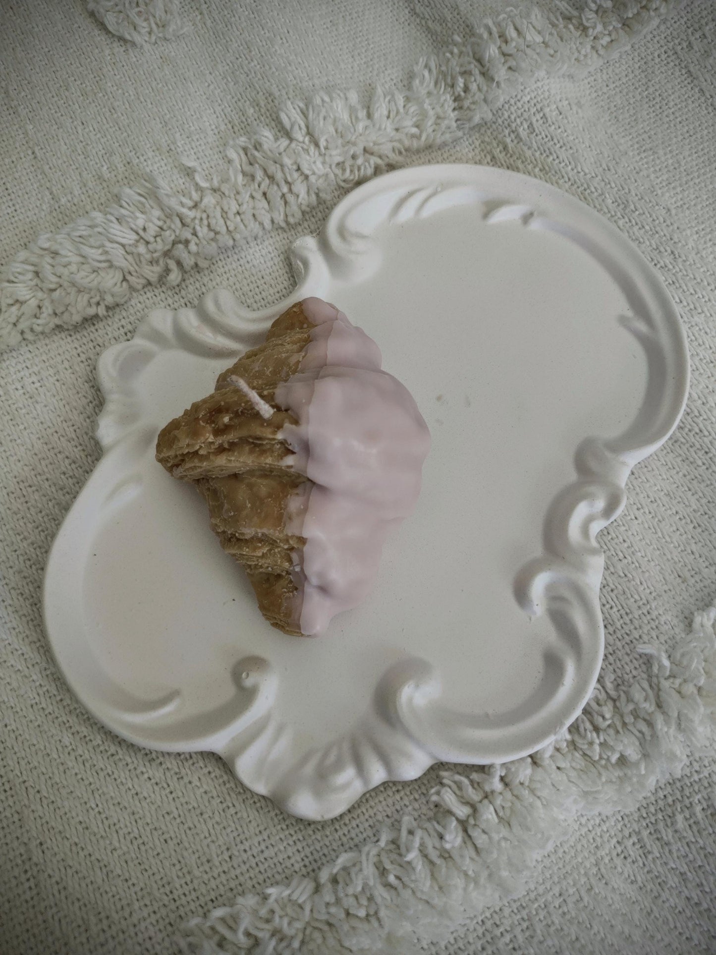 French croissant soy candle