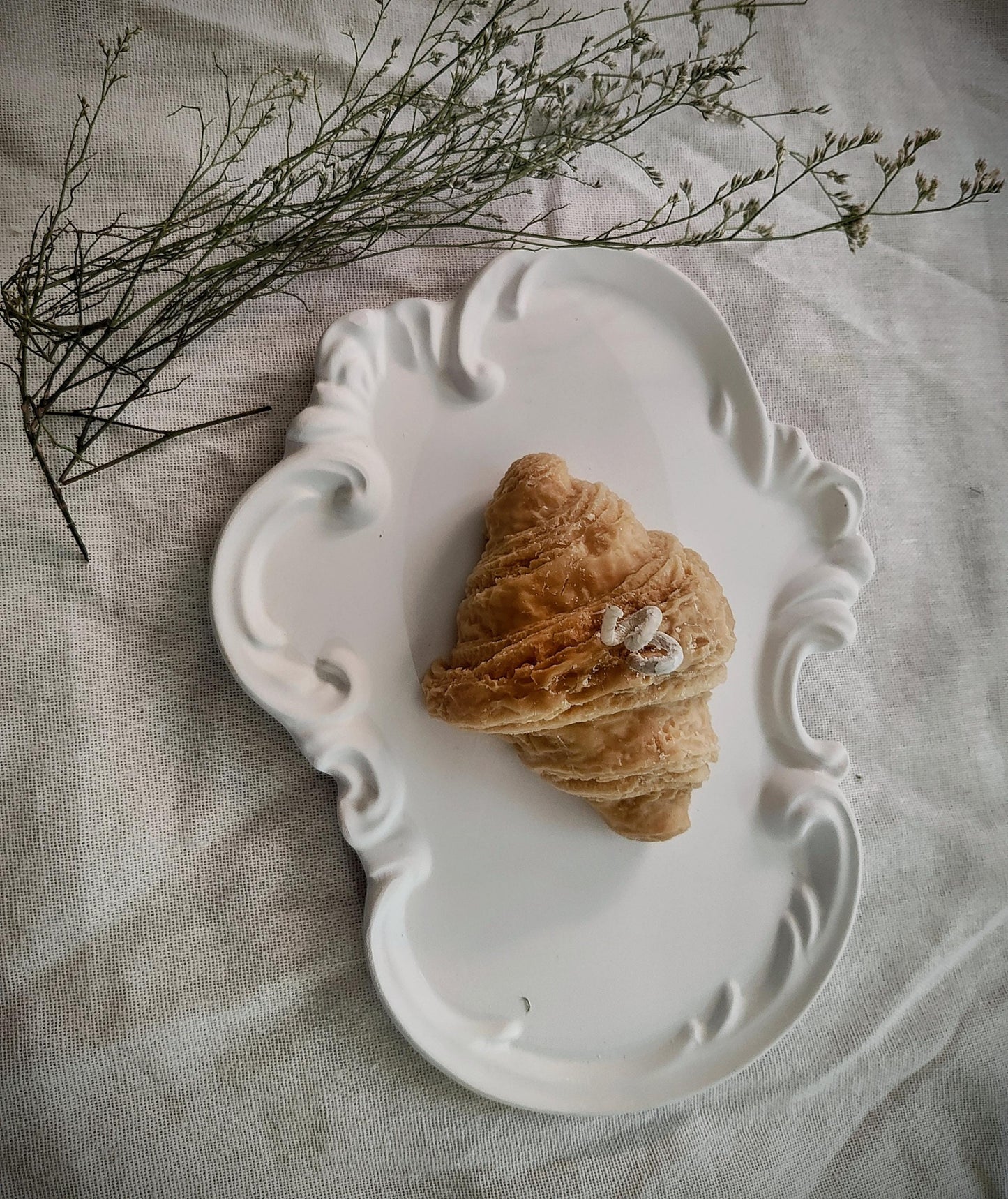 French croissant soy candle