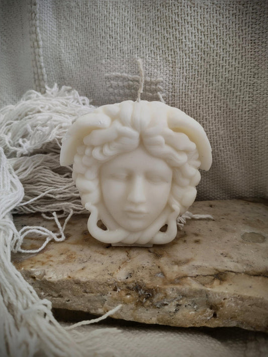 Le petit Medusa Mini Pillar Candle